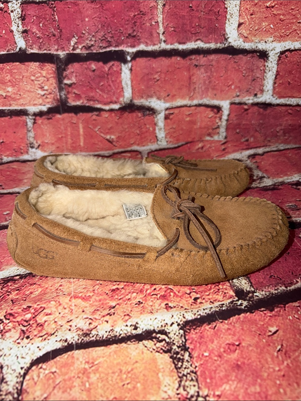 UGG Australia Ansley Slippers Size 8 Chestnut Shearling Lined Suede Moccasins